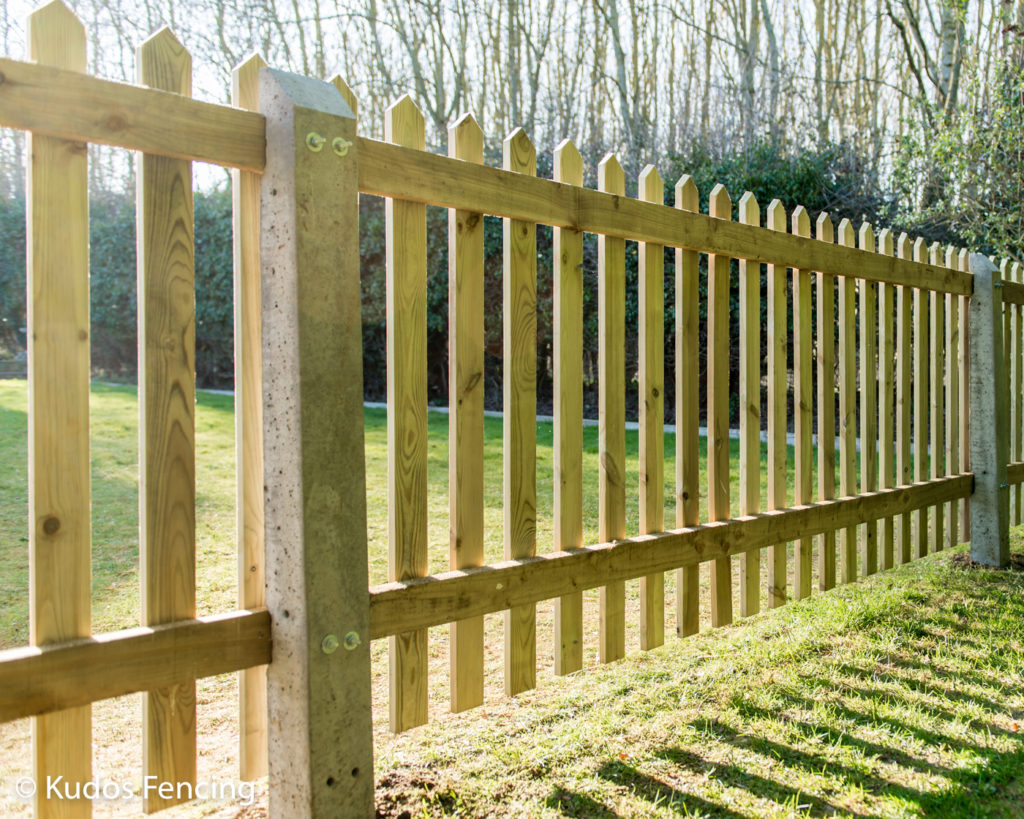 Pointed Top Picket Fence, Concrete Post | Kudos Fencing Ltd